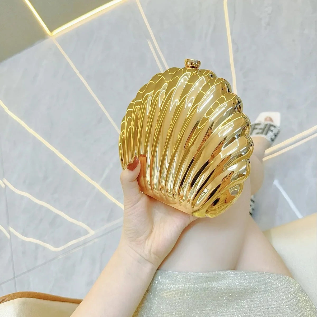 2025 Women Silver Gold Shell Bag Cute Acrylic Evening Clutch Bag With Strap For Wedding Party Small Purses Designer Handbags Ins