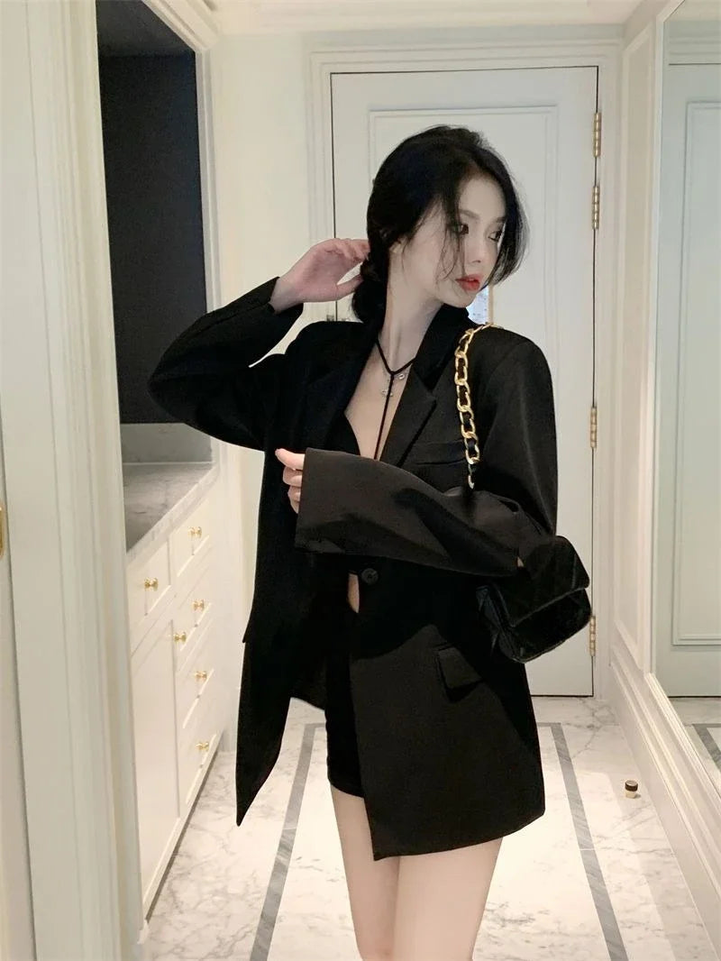 Premium Black Blazer for Women Spring Autumn New Arrival Sexy Backless Chain Accent Oversized Single Button Chic Feminine Design
