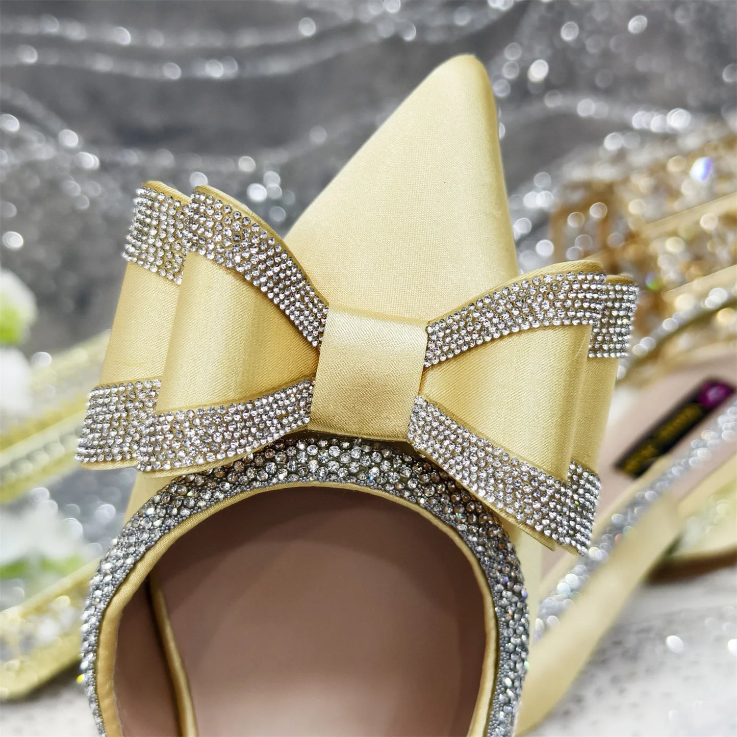 Italy Design 2025 New INS Shoes and Bag to Match Wine Colour Pointed-Toe Rhinestone Bow Party Women's High Heels