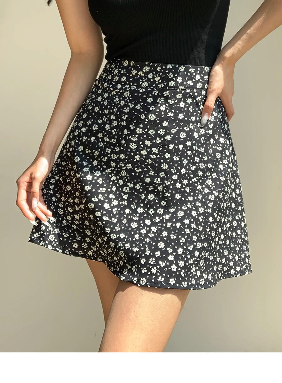 2024 Summer New Retro Vacation Style Small Floral Half Skirt High Waisted Wrap Buttocks Elegant Sweet Slim Short Skirt 06AH