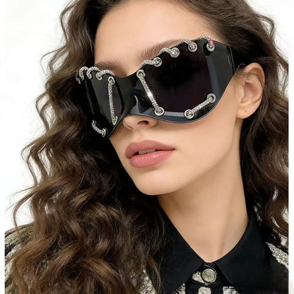 Women's Exaggerated Oversized One-Piece Rhinestone Chain Sunglasses Y2K Retro Futuristic Fashion Silver Goggles Shades for Party