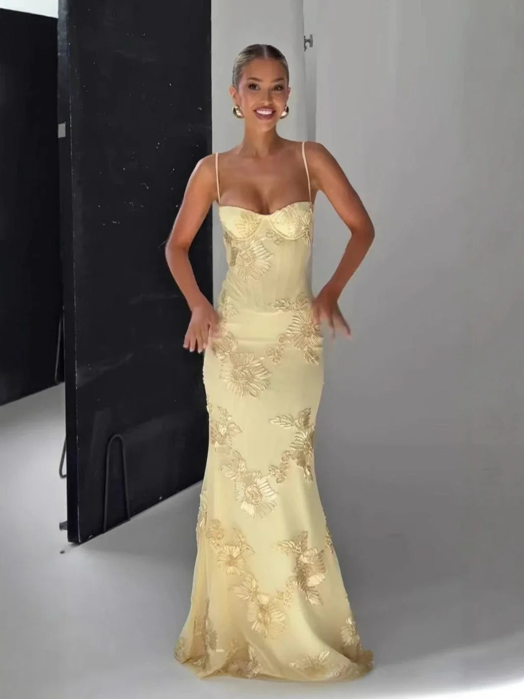 Women Maxi Backless Dress Sexy 3D Floral Embroidery Mermaid Gown Yellow Formal gala Prom Party Dress Long