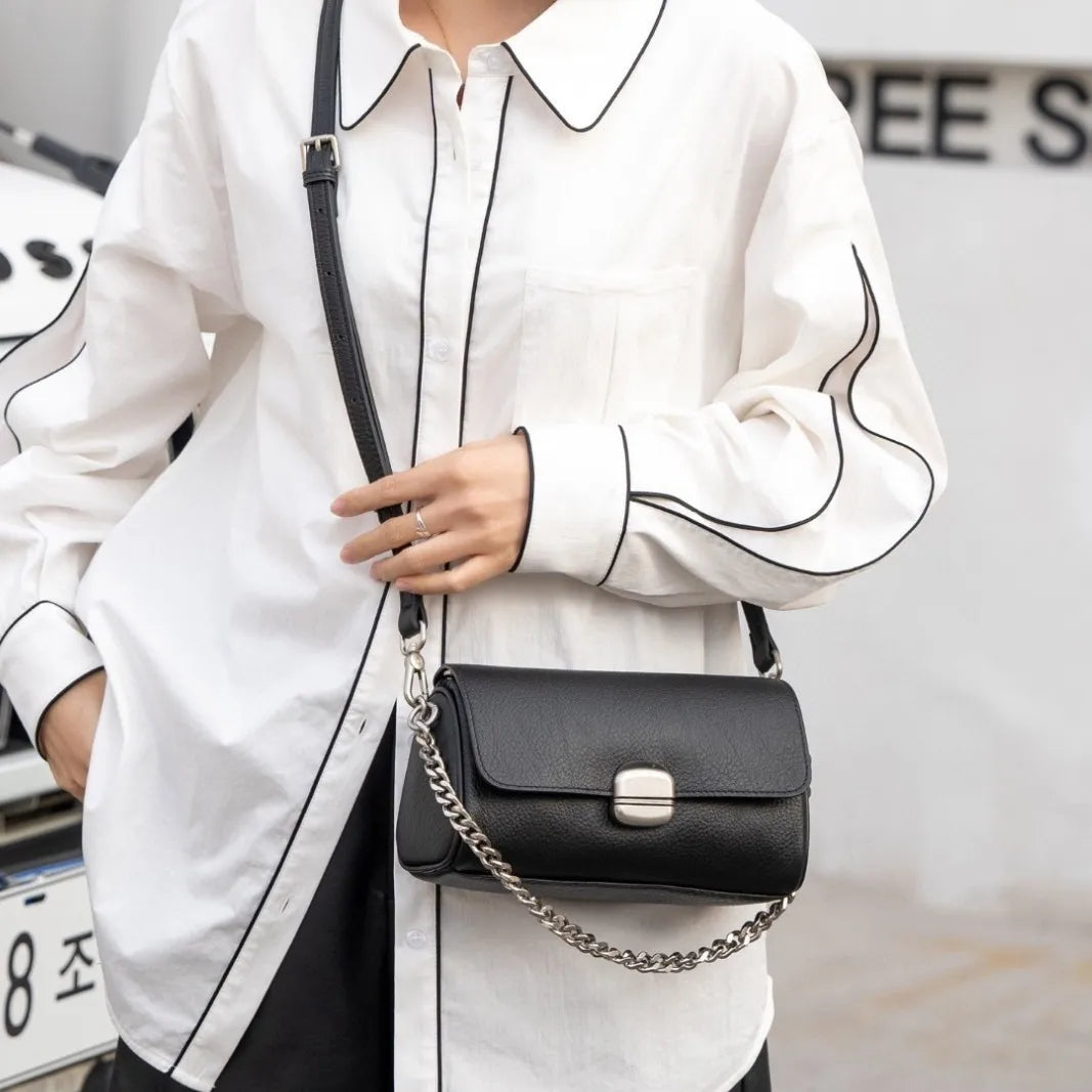 Supple Genuine Leather Women's Barrel Crossbody Bag - Commuter-Friendly Small Chain Strap Shoulder Bag for Everyday Chic