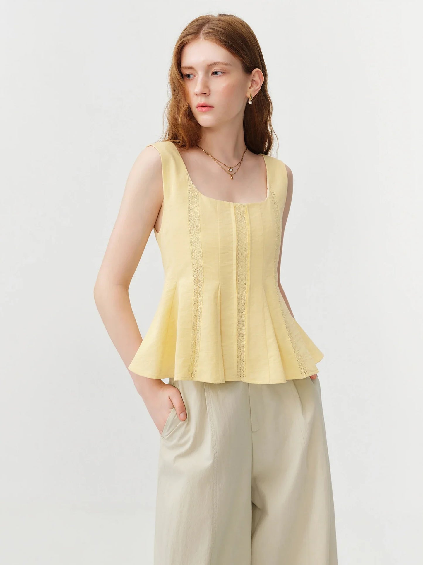 2026 Summer Women's Red Lace Sleeveless Blouse with Waist-Defining Fit for Beach Vacations and Summer Getaways