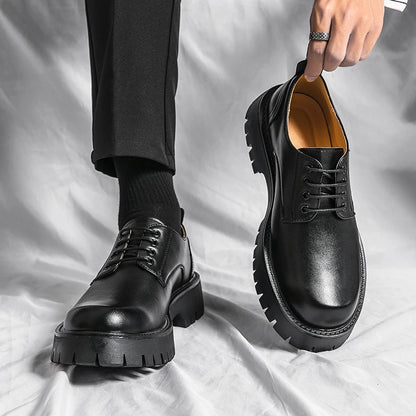 Man luxury Brand British Classic Pointed Dress Shoes Mens Patent Leather Black Wedding Shoes Oxford Formal Shoes Glossy Fashion