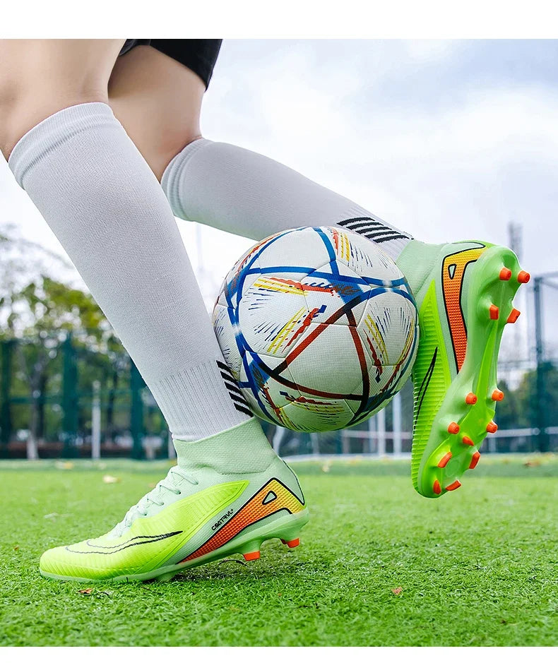 New Men Soccer Shoes Cleats Football Boots Professional Women Unisex Ultralight Match Grass Futsal High-quality TF/FG Sneakers