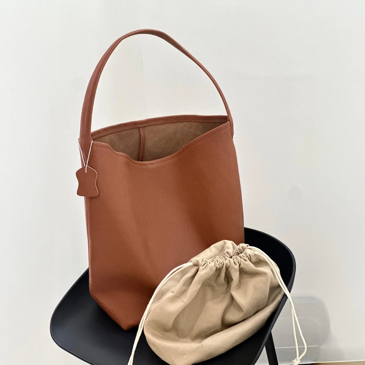 Bucket Bag Large Women's Bag Tote Bag Shoulder Bag Luxury Designer Genuine Leather Handbag Japanese Popular Bag Soft Row