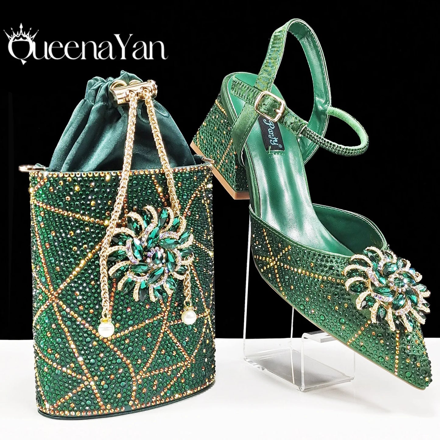 African Ladies Elegant Pointed Toe Shoes with shiny Metal Stand Bag Women Party Shoes or Commuting Shoes and Bag Set