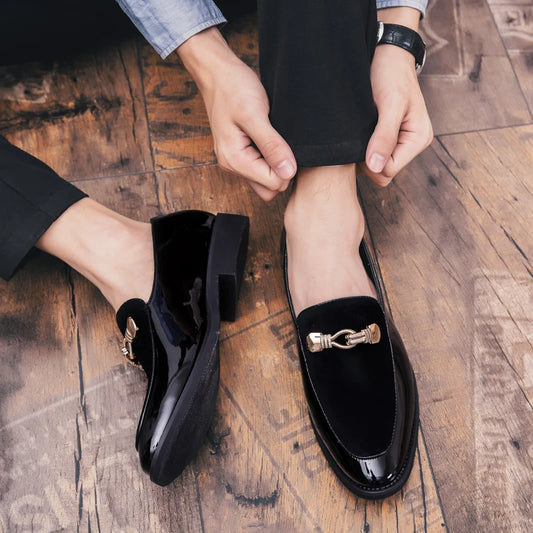 Lightweight Metal Trim Retro British Style Small Leather Shoes Pointed Leather Matching Color Slip-On Loafers for Men