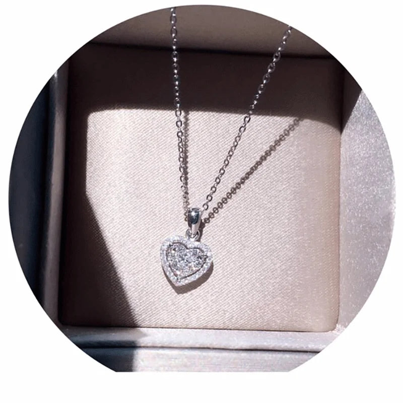 2.3mm Round Halo Moissanite Necklace Exquisite 14K Gold Filled Heart-shaped Pendant Necklaces For Valentine's Day Jewelry