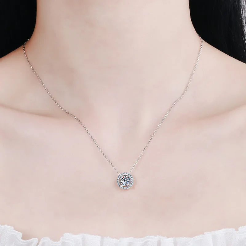 0.3-2.0CT Certified Moissanite Necklace for Women Classic Rond Cut Halo Brilliant Moissanite Pendent 925 Silver Platinum