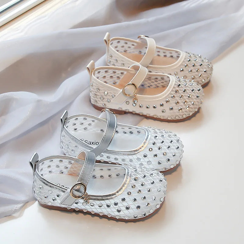 2026Summer Girl's Sandals Crystal Air Mesh Biege Sliver Luxury Kids Flat Shoes Beautiful Party Graceful Anti-skid Childern Shoes