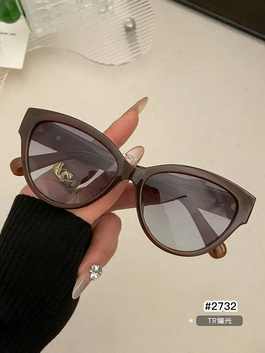 Retro TR Polarized Cat Eye Sunglasses for Women Heart Shape Metal Hinge Decoration Shades UV400 Protective Fashion Sun Glasses