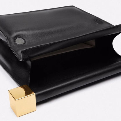 A New Luxury, Fashionable and Niche Rolled-up Clutch Bag for Women, A Versatile Folding Chain Single-shoulder Crossbody Bag