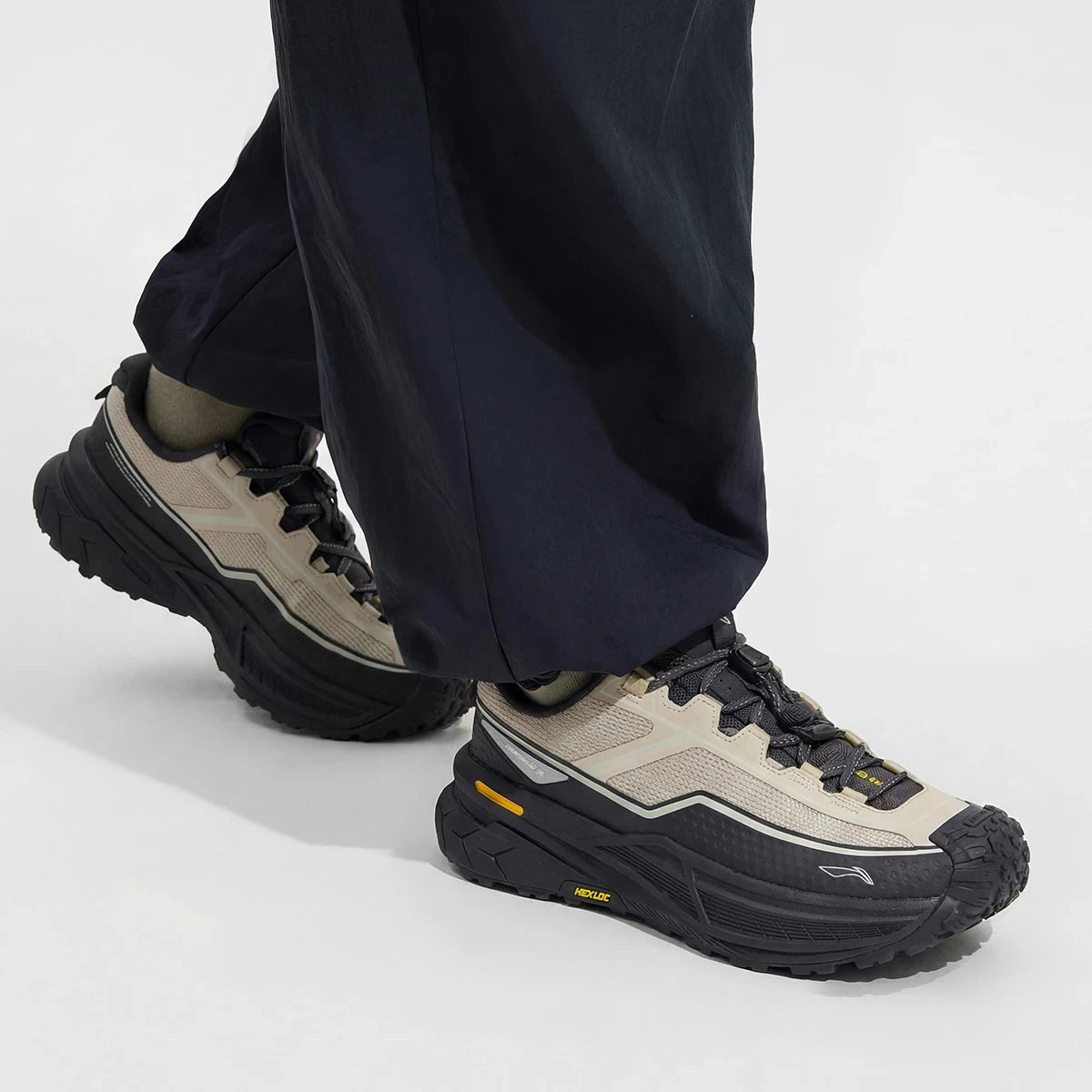Unisex AXC RUSH 2 Outdoor Hiking Shoes BOOM Cushion Lightweight Springy Stable LiNing Anti-slip Sneakers AHTW003