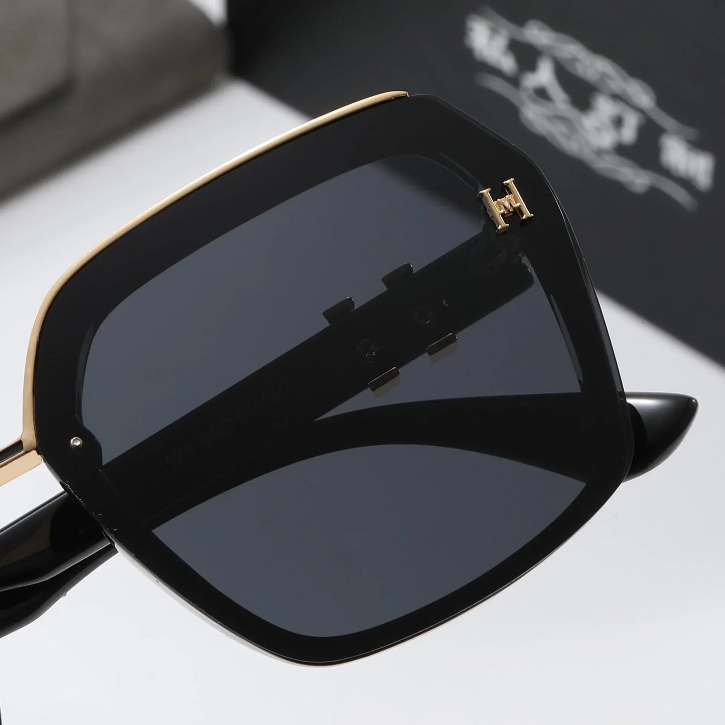 2025 New Sunglasses Women Colorful Polarized Anti-ultraviolet Sun Glasses Ladies Square Luxury Eyewears Oculos De Sol UV400