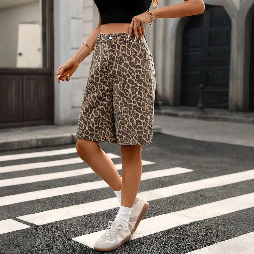 Summer New Leopard Print Denim Shorts for Women American Retro High Waist Knee-Length Shorts Fashionable Casual Jean Shorts