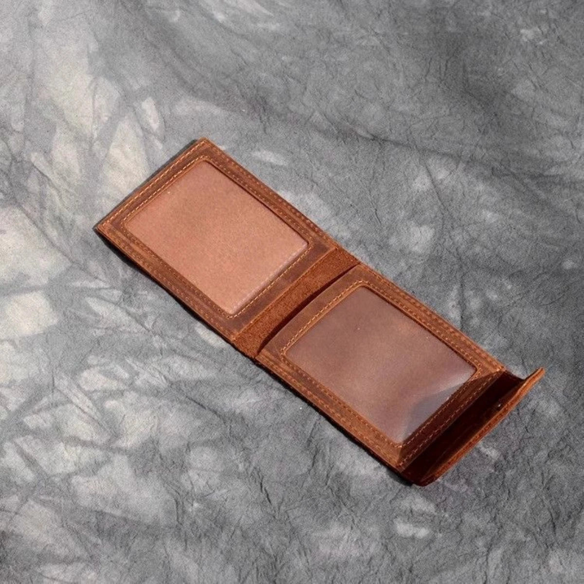 Men's Slim Minimalist Wallet Pocket Cash Card Holder with Flap Closure for Organizing Financials