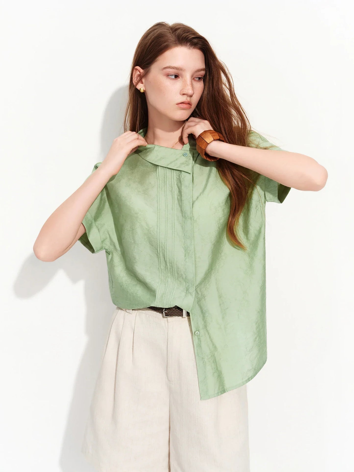 2026 Summer Women‘s Asymmetric Drop Shoulder Blouse, Notched Collar Short Sleeve Shirt for Relaxed Designer Style Top