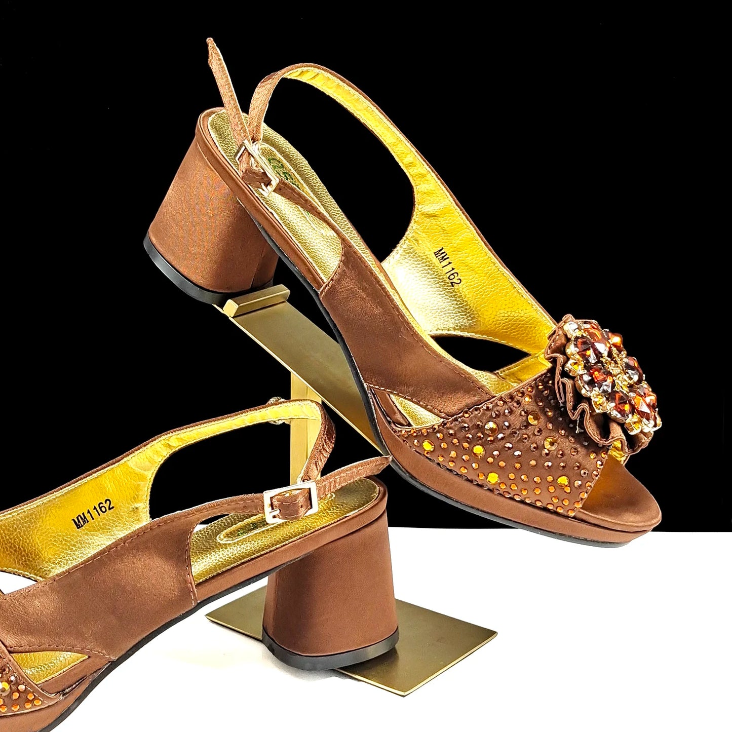 Open Toe Women Heels for 2024 Elegant Party Olive Color Diamond Pumps Italian Shoes and Bags Matching Set