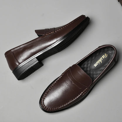 New Luxury Slip on Dress Shoes Men Italian Comfortable Loafer for Men Outdoor Mens Slip on Flats Classic Men Shoes for Wedding