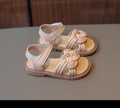 Children Fashion Girls Sandals Casual Weave Breatheable 2023 New Summer Beach Shoes Princess Flats Hook & Loop Chic Kids Korean