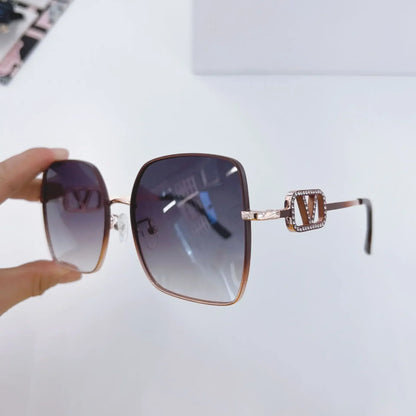 2025 New Fashion Metal Square Polarized Sun Glasses Women Luxury Diamond UV400 Sunglasses Ladies Oversized Eyewears Gafas De Sol