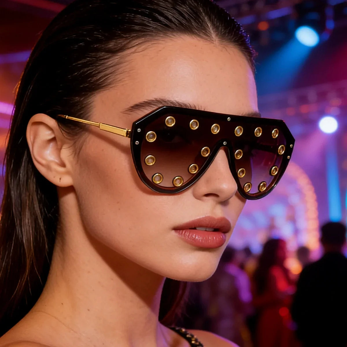 Trendy y2k Oversized One-piece Sunglasses Women Luxury Metal Rivet Party Cool Big Frame Shades UV400 Beach Club Streetwear
