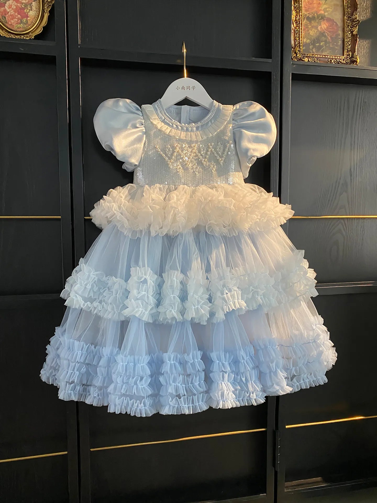 Sweet Little Girls Spring and Summer New Heavy Princess Gown Childrens Puff Sleeve Pearl Sequined Mesh Birthday Party Cake Dress