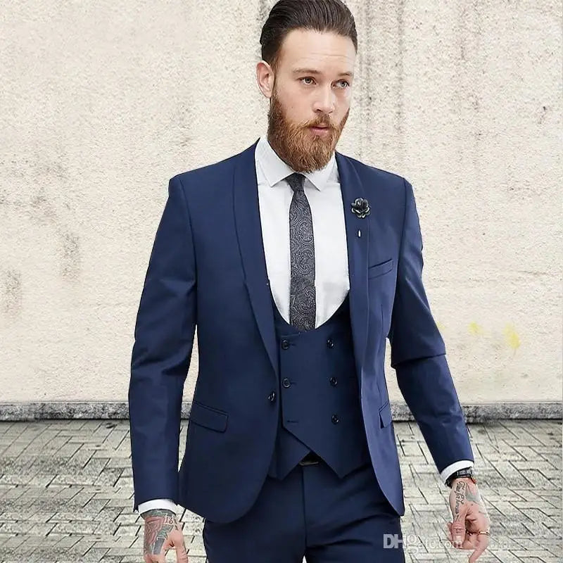 Handsome White Groom Tuxedos Shawl Lapel Groomsmen Men Wedding Dress Fashion Man Jacket Blazer 3 Piece Suits (Jacket+Pants+Vest)