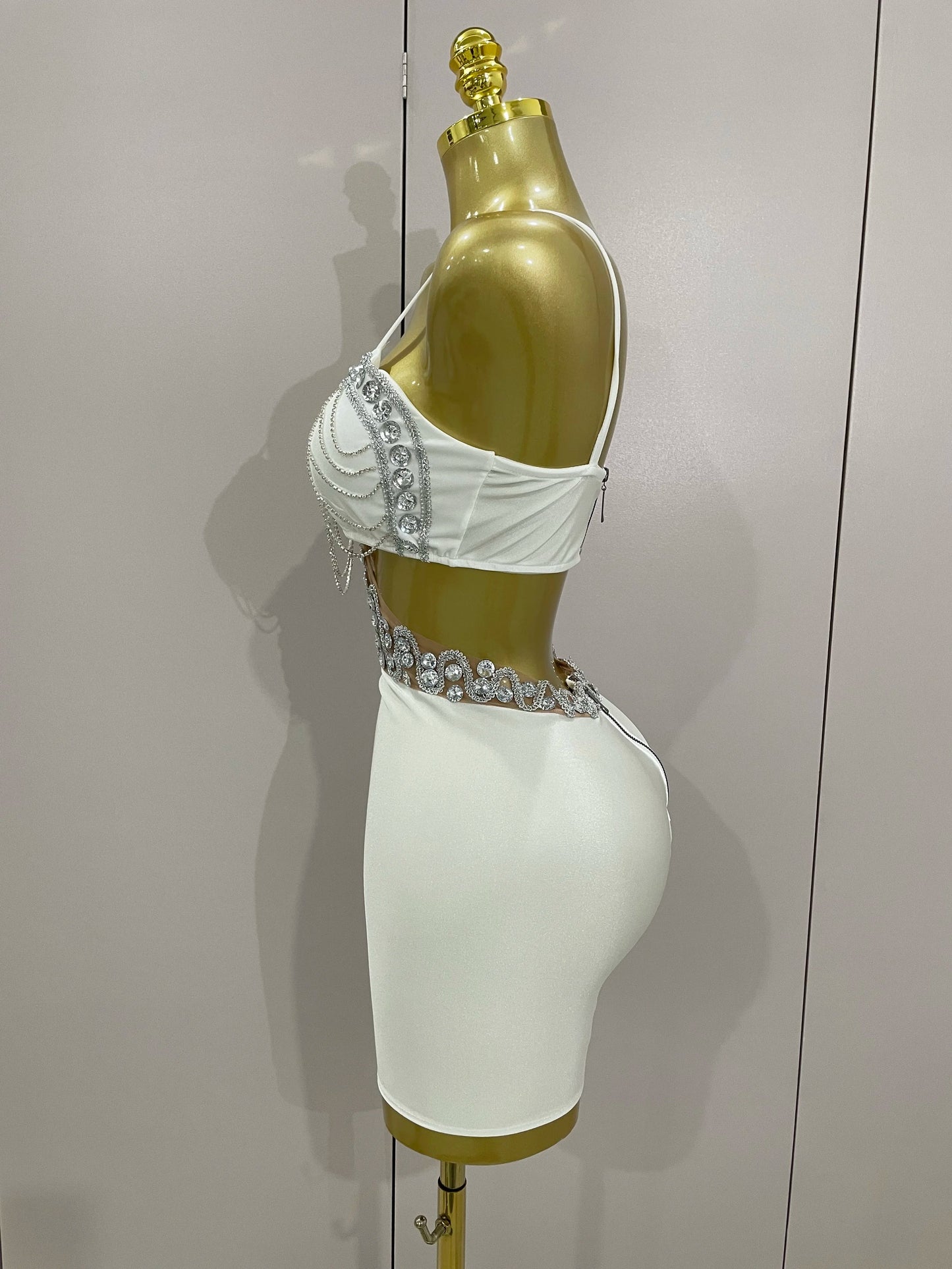 STOCK Luxury Shiny Diamond Chain White Sexy Sleeveless Bodycon Mini Dress 2025New Evening Birthday Party Nightclub Stage Costume