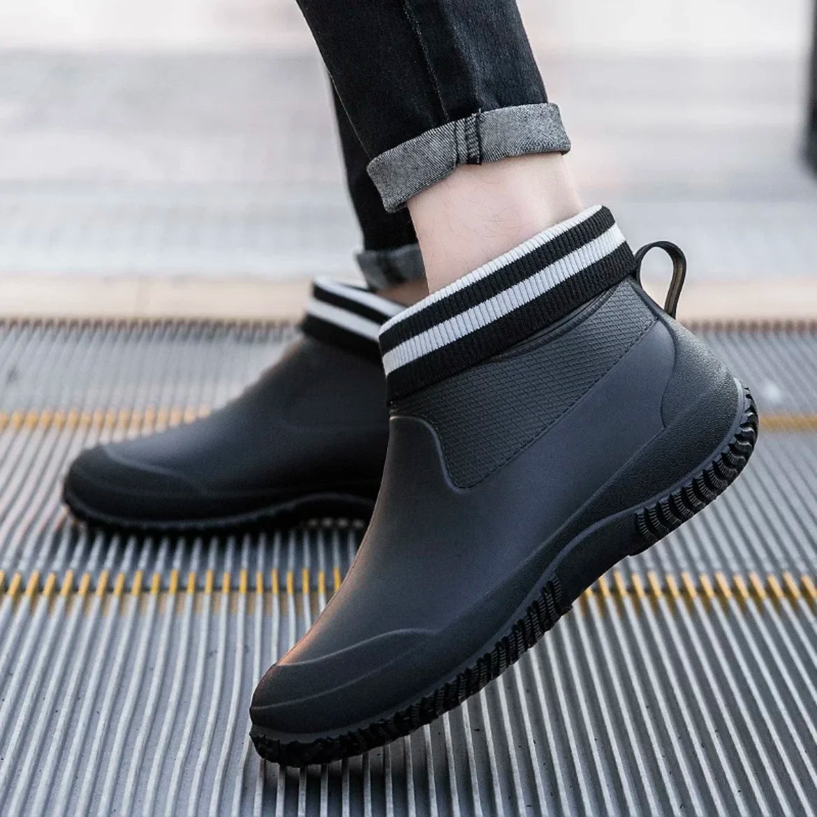 Men's Rain Boots Women's Ankle Water Shoes Non-slip Waterproof Safety Work Shoes Warm Cotton Platform outer wear Couple Lovers