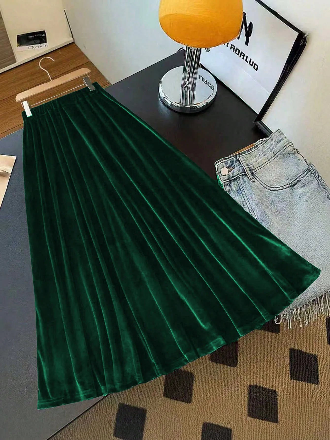 تنورة مخملية أنيقة للسيدات بطول متوسط وتصميم على شكل حرف A، تنورة ماكسي كلاسيكية بلون سادة للنساء