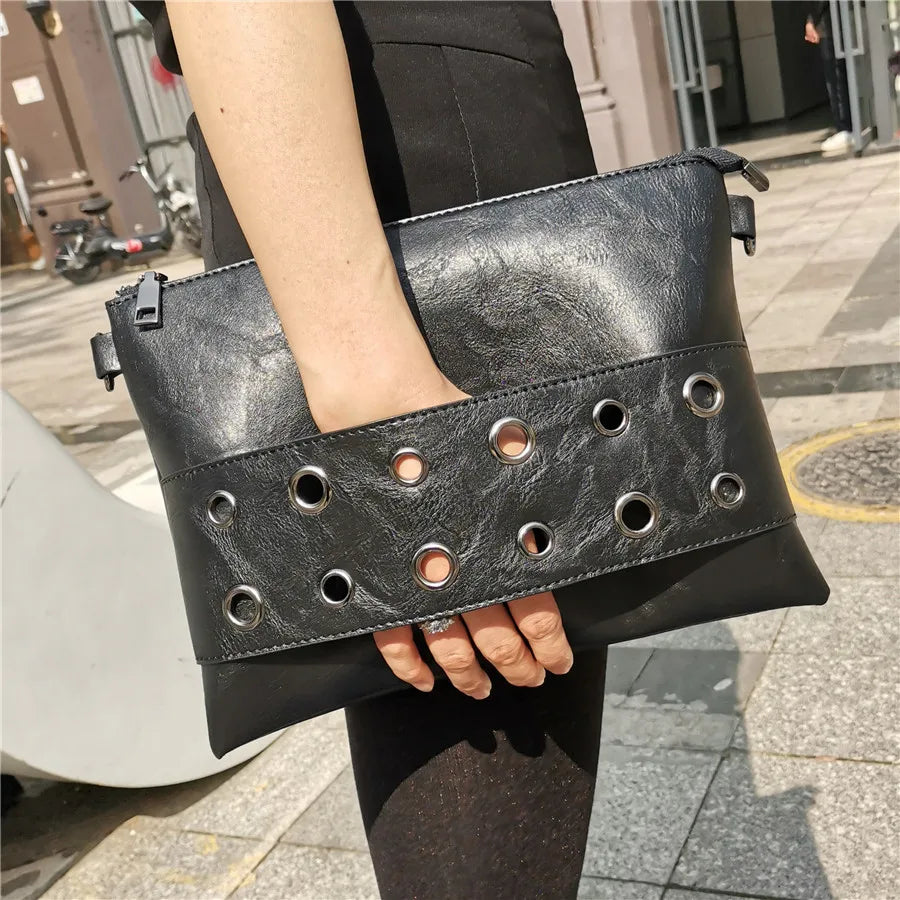 Brand Design Rivets Women Envelope Clutch Bag PU Leather Ladies Crossbody Messenger Bag Female Shoulder Bag Party Clutches Wrist