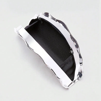 Women's shimmering metallic texture evening bag luxurious gold acrylic scallop clutch suitable for parties banquets