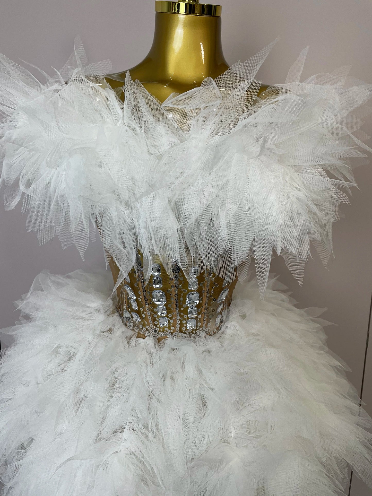 2025Women Sexy Backless Strap Mesh Fluffy Skirt 2 Pieces Diamond Sequins Stage Performance Costume Birthday Party Shooting Dress
