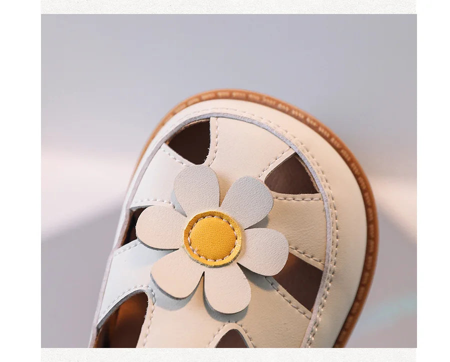 2024 New Summer Kids Sandals For Girls Leather Cuts-out Children Sandals Cute Flower Soft Sole Fashion Toddler Baby Shoes