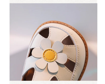 2024 New Summer Kids Sandals For Girls Leather Cuts-out Children Sandals Cute Flower Soft Sole Fashion Toddler Baby Shoes