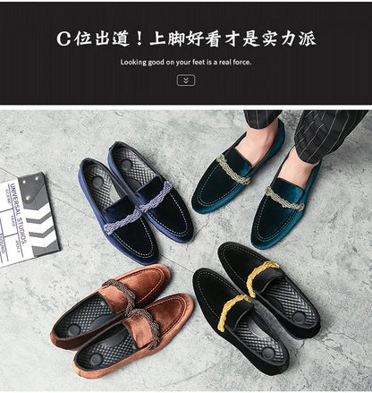 British Style Men Loafers Fashionable Classic Suede Deerskin Casual Dress Brooch Twisted Personality Small Leather Shoes 38-48