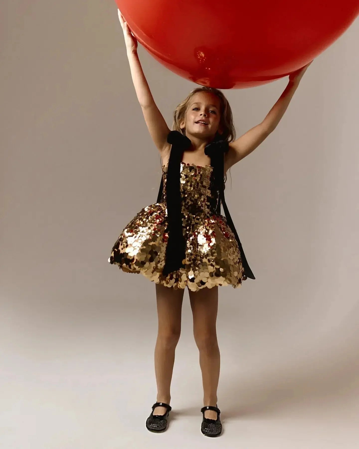 Shiny Flower Girl Dress For Wedding Sleeveless with Black Velet Bow Puffy Baby Cute Birthday Party First Communion Gown Custom