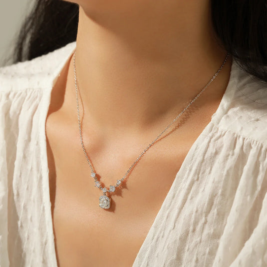 1CT D Color Moissanite Necklace 925 Sterling Silver Luxury Halo Charm Pendant Necklace For Women Bridal Wedding Jewelry