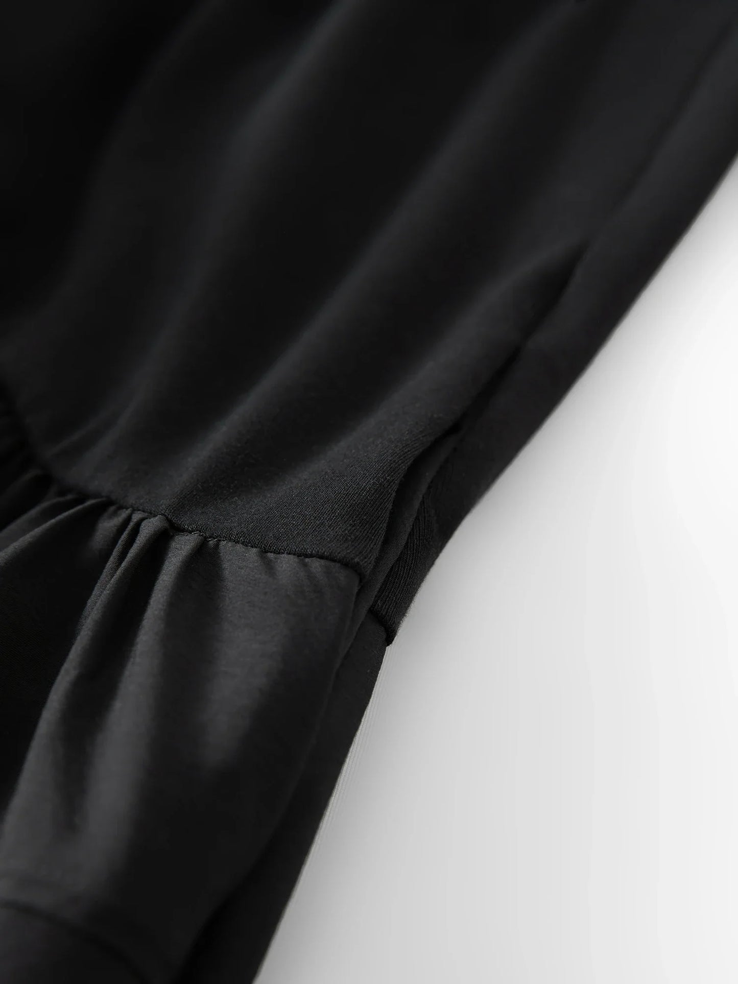 Women's Minimalist Commute Sleeveless Crew Neck Slim Fit Tank Dress 2026 Summer New Arrival Elegant Black Long Daily Dress