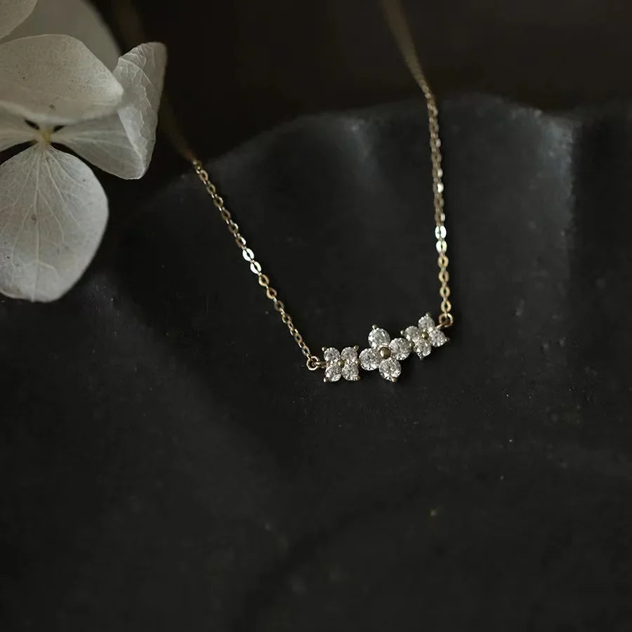 925 Sterling Silver Romantic Three Four Petals Flower Clavicle Necklace for Women Exquisite Charms Party Wedding Jewelry
