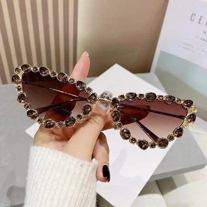 Luxury Crystal Women Cat Eye Sunglasses Female Diamond Trending Metal Frame Sun Glasses Driving Eyeglasses Uv400 Gafas De Sol