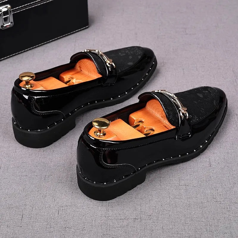 Black Carved Luxury Men Pu Leather Shoes Fashion Male Metal Bucckle Bow Knot Deocr Increased Loafers Business Casual Shoes