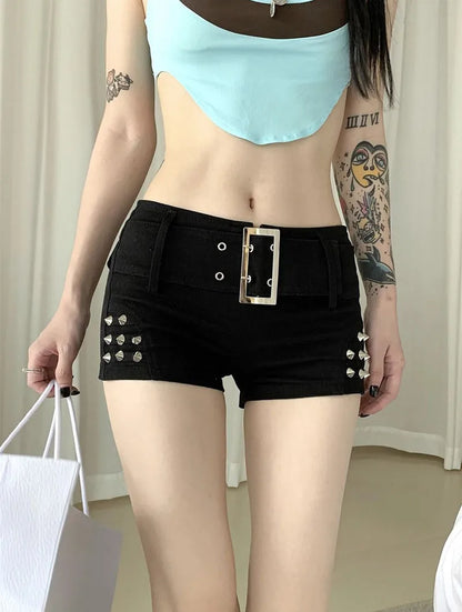 Black Sexy Hot Girl Low-Waisted Jean Shorts Woman American Retro Elastic Slim Ultrashort Jeans Gothic Y2K Rivet Denim Shorts