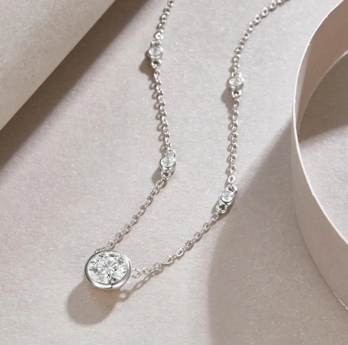 Certified 1 Carat Bazel Moissanite Necklace D Color Lab Created Diamond 925 Silver Choker Chain  for Women Jewelry Gift With GRA