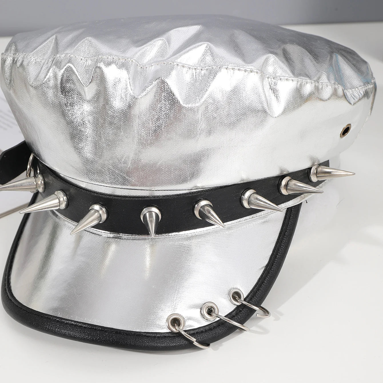 Sweet cool Spice Girl style riveted spider hoop PU leather newsboy hat Y2K fashion trend shopping face small beret