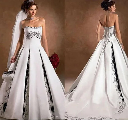 Strapless Black And White Wedding Dress Strapless Embroidery Lace-up Corset A-Line Gothic Bride Gown Robe de mariée Customized