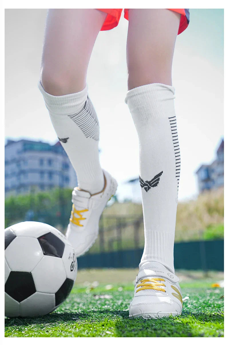 Kids Soccer Shoes FG/TF School Football Boots Boys Girls Cleats Grass Sneakers Child Outdoor Athletic Training Sports Footwear